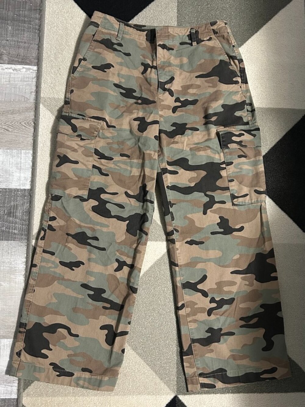 GAP Wide Leg Khaki/Brown/Green Camo Cargo Ankle Pants Streetwear Women's 12